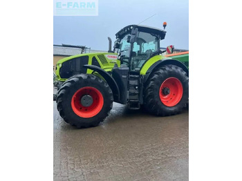 CLAAS Axion 930 Traktor