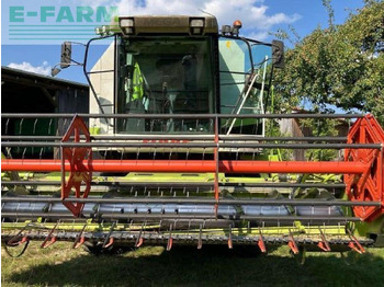 CLAAS Mega Mähdrescher
