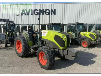 CLAAS Nexos Traktor