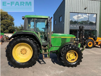 JOHN DEERE 6810 Traktor