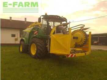 JOHN DEERE 8600 Feldhäcksler