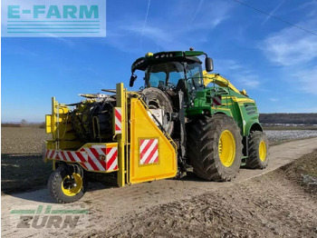 JOHN DEERE 8700 Feldhäcksler