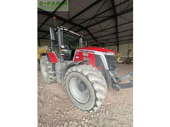 MASSEY FERGUSON Traktor