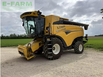 NEW HOLLAND CX series Mähdrescher