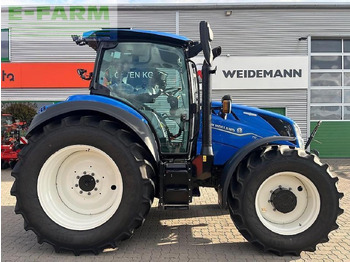 NEW HOLLAND T5 Traktor