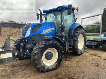 NEW HOLLAND T7 Traktor
