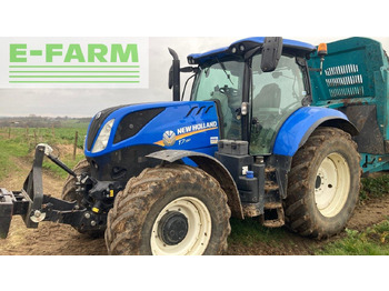 NEW HOLLAND T7 Traktor