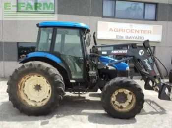 NEW HOLLAND Traktor