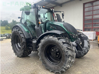VALTRA N134 Traktor