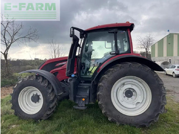 VALTRA N-series Traktor