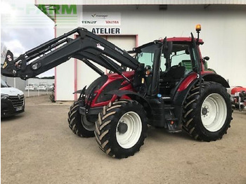 VALTRA N154 Traktor