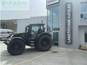 VALTRA N-series Traktor