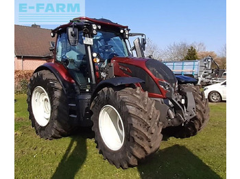 VALTRA N-series Traktor