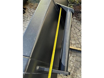 NEU: Ladekran Big Schwergutschaufel 240 cm mit Manitou Aufnahme: das Bild 5