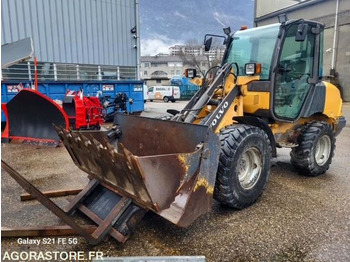 VOLVO L25B Lader