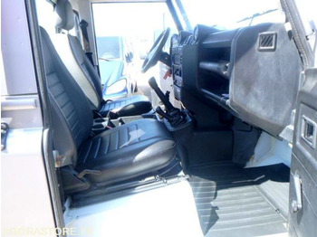 SUV/ Geländewagen DEFENDER -Land Rover - 2011 - 131930km - 122ch - BON ETAT: das Bild 5