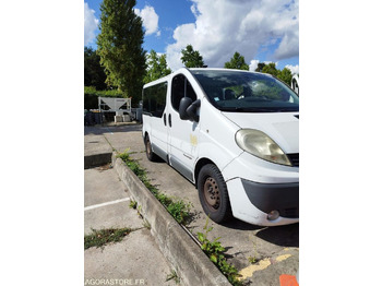 RENAULT Trafic Kleinbus