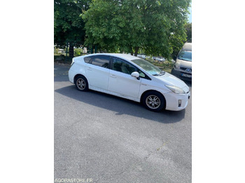 PKW TOYOTA PRIUS HYBRIDE 2/ELECRIQUE/ESS/GPL- 2012- 400000: das Bild 2