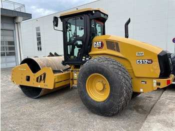 CATERPILLAR CS12GC Walzenzug