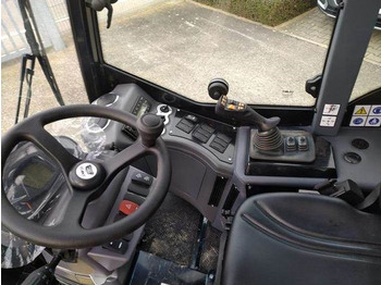 NEU: Teleskopradlader GiANT G3500 Tele: das Bild 3