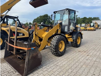 CATERPILLAR 908H Radlader