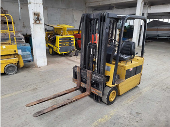 CATERPILLAR Gabelstapler