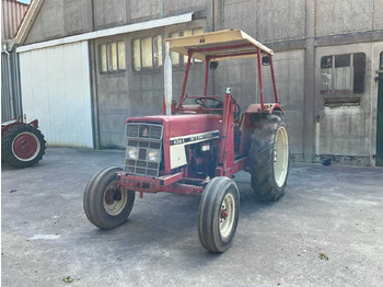 INTERNATIONAL Traktor