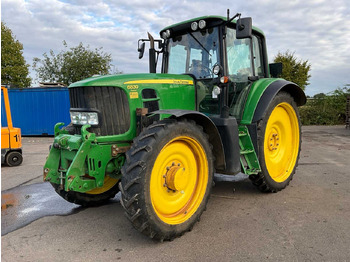 JOHN DEERE 6830 Traktor