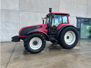 VALTRA T-series Traktor