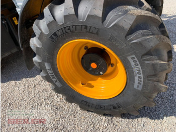 Teleskopradlader JCB TM 320 S Agri: das Bild 5