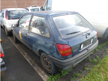 PKW Voiture Ford FIESTA: das Bild 2