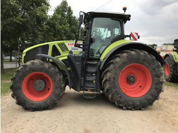 CLAAS Axion 920 Traktor