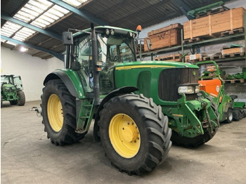 JOHN DEERE 6820 Traktor