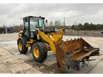 CATERPILLAR 908M Radlader