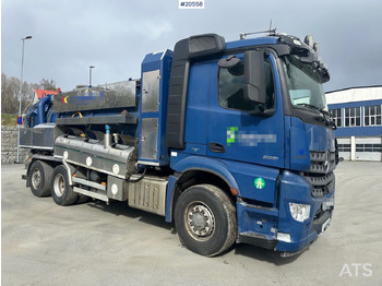 Saug-/ Spülfahrzeug Mercedes Arocs: das Bild 3