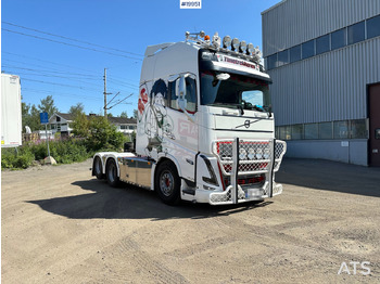 VOLVO FH 750 Sattelzugmaschine