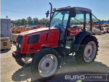 MASSEY FERGUSON Traktor