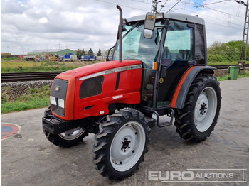 MASSEY FERGUSON Traktor