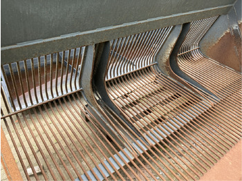 BRESSEL UND LADE Frontlader für Traktor