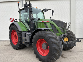 FENDT 718 Vario Traktor