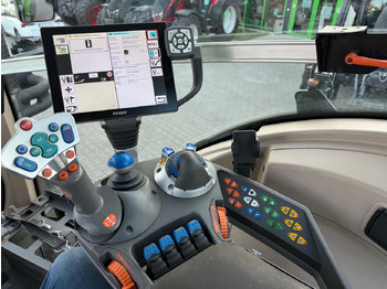 Traktor Fendt 828 Vario S4 ProfiPlus: das Bild 2
