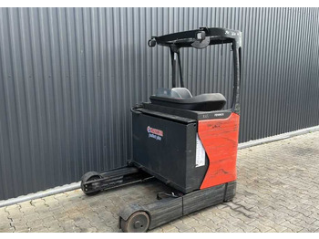 LINDE R14 Schubmaststapler