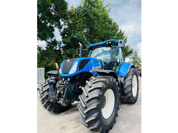 NEW HOLLAND T7.230 Traktor