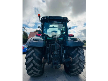 Traktor Valtra T214 Versu: das Bild 5