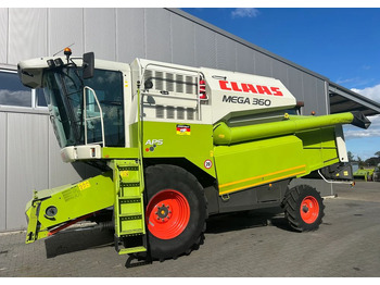 CLAAS Mega Mähdrescher