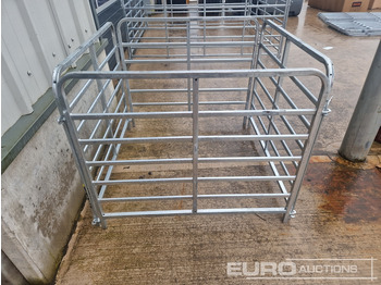 Landmaschine Unused 4' Galvanised Sheep Hurdle (4 of): das Bild 3