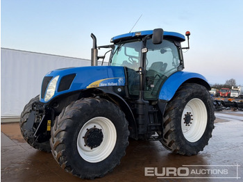 NEW HOLLAND T7000 Traktor