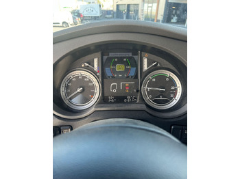 Sattelzugmaschine DAF XF 460 XF460 Super Space Cab: das Bild 3