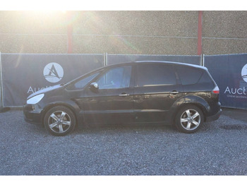 Limousine Ford S Max TDCi: das Bild 2