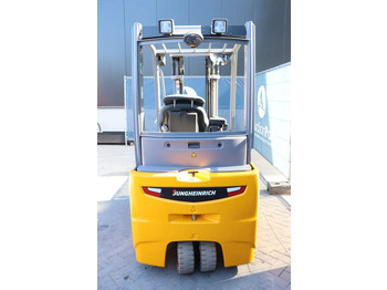 Elektrostapler Jungheinrich EFG 216: das Bild 4